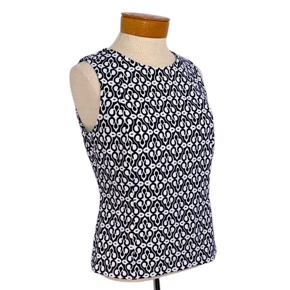J. McLaughlin Blue White Print Sleeveless Stretch Casual Top Small - Picture 2 of 9